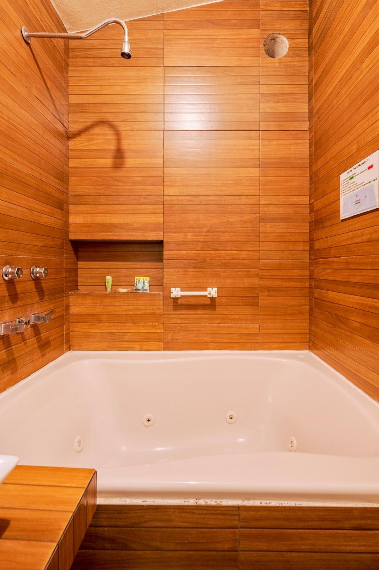 Loft Arte Y Diseno Alberca Climatizada, Amenidades Y Lujo, Terraza Privada Con Asador De Carbon, Cuernavaca Somos Los Unicos Que Te Ofrecemos Para Tu Uso Personal Y Exclusivo 2 Jacuzzis Con Agua Caliente Y Sistema De Hidromasaje Tipo Spa المظهر الخارجي الصورة